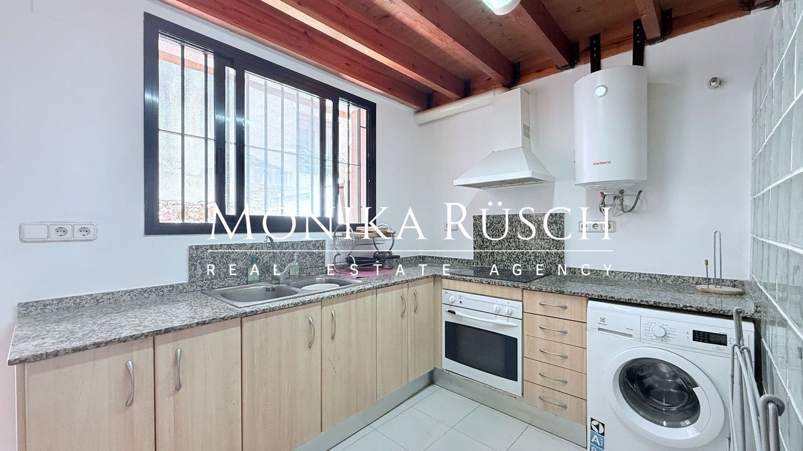 2 Zimmer Wohnung zu verkaufen in Barcelona Stadt mit Garage - 210.000 € (Ref: 9355490)