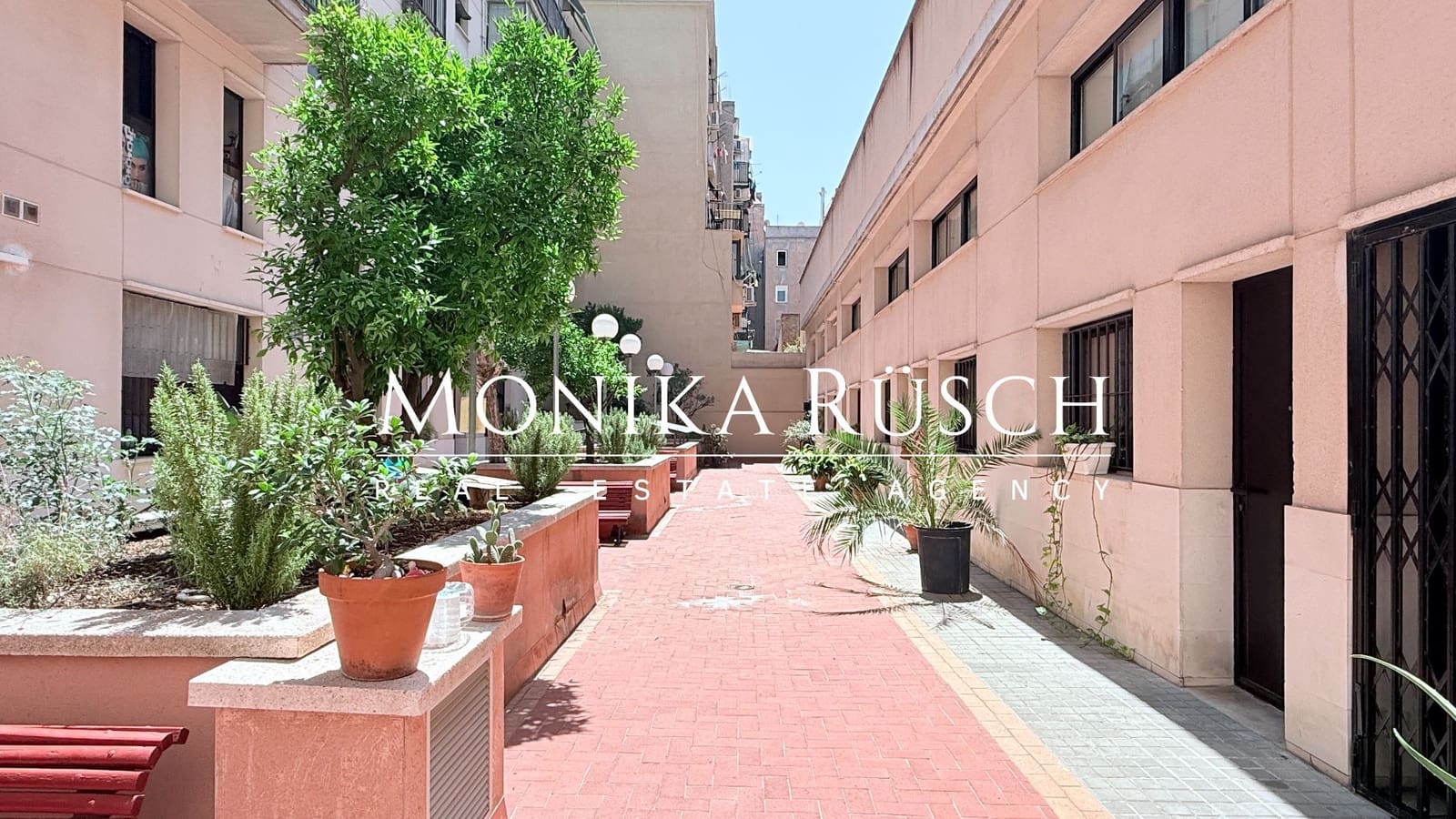 2 Zimmer Wohnung zu verkaufen in Barcelona Stadt mit Garage - 210.000 € (Ref: 9355490)