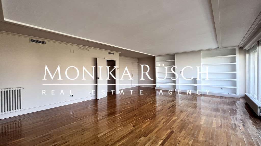 2 sovrum Lägenhet att hyra i Barcelona stad med garage - 2 504 € (Ref: 9358855)