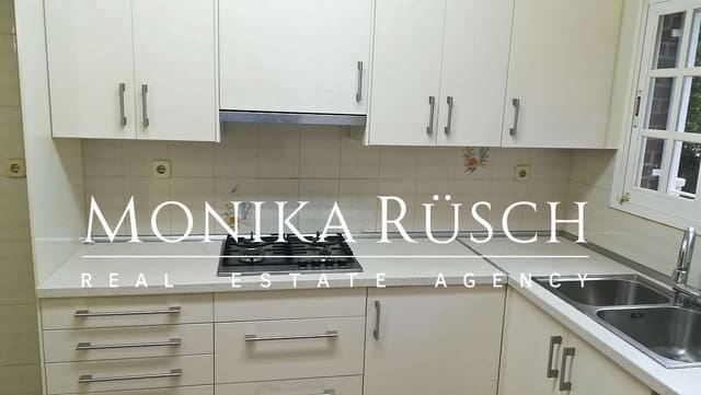 5 quarto Moradia Geminada para venda em Castelldefels com piscina garagem - 980 000 € (Ref: 9358856)