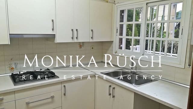 5 quarto Moradia Geminada para venda em Castelldefels com piscina garagem - 980 000 € (Ref: 9358856)