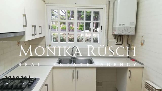 5 quarto Moradia Geminada para venda em Castelldefels com piscina garagem - 980 000 € (Ref: 9358856)