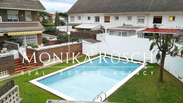 5 quarto Moradia Geminada para venda em Castelldefels com piscina garagem - 980 000 € (Ref: 9358856)