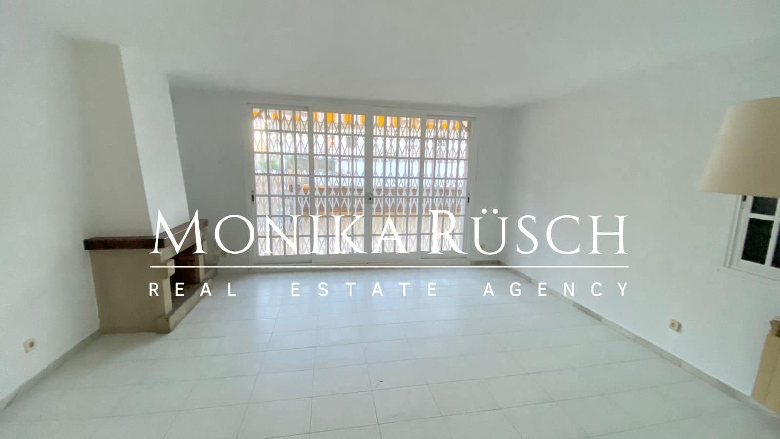 5 slaapkamer Halfvrijstaande villa te koop in Castelldefels met zwembad garage - € 980.000 (Ref: 9358856)