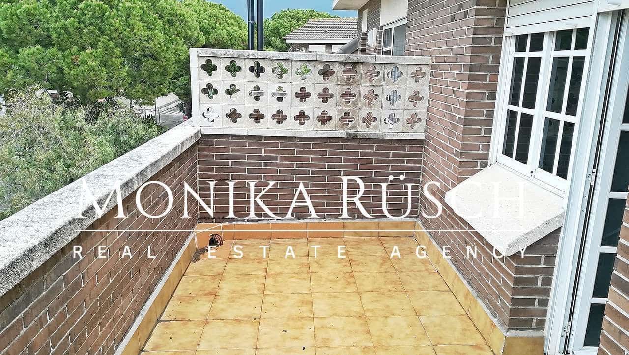 5 slaapkamer Halfvrijstaande villa te koop in Castelldefels met zwembad garage - € 980.000 (Ref: 9358856)