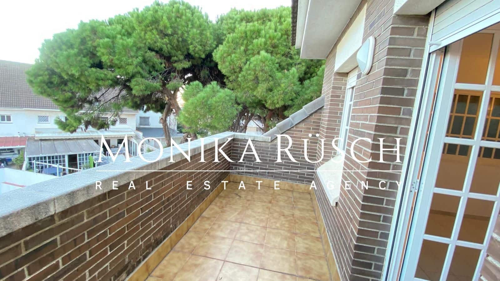 5 slaapkamer Halfvrijstaande villa te koop in Castelldefels met zwembad garage - € 980.000 (Ref: 9358856)