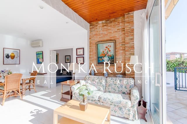 3 bedroom Flat for rent in Sitges with pool garage - € 2,200 (Ref: 9361897)