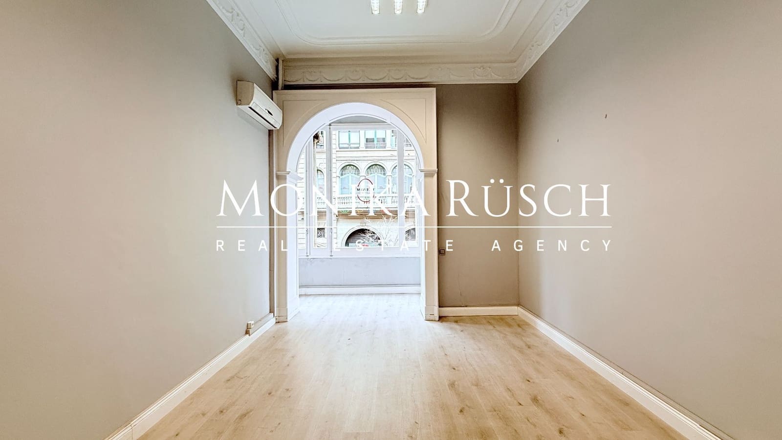 Oficina en Barcelona ciudad en alquiler - 4.900 € (Ref: 9378710)