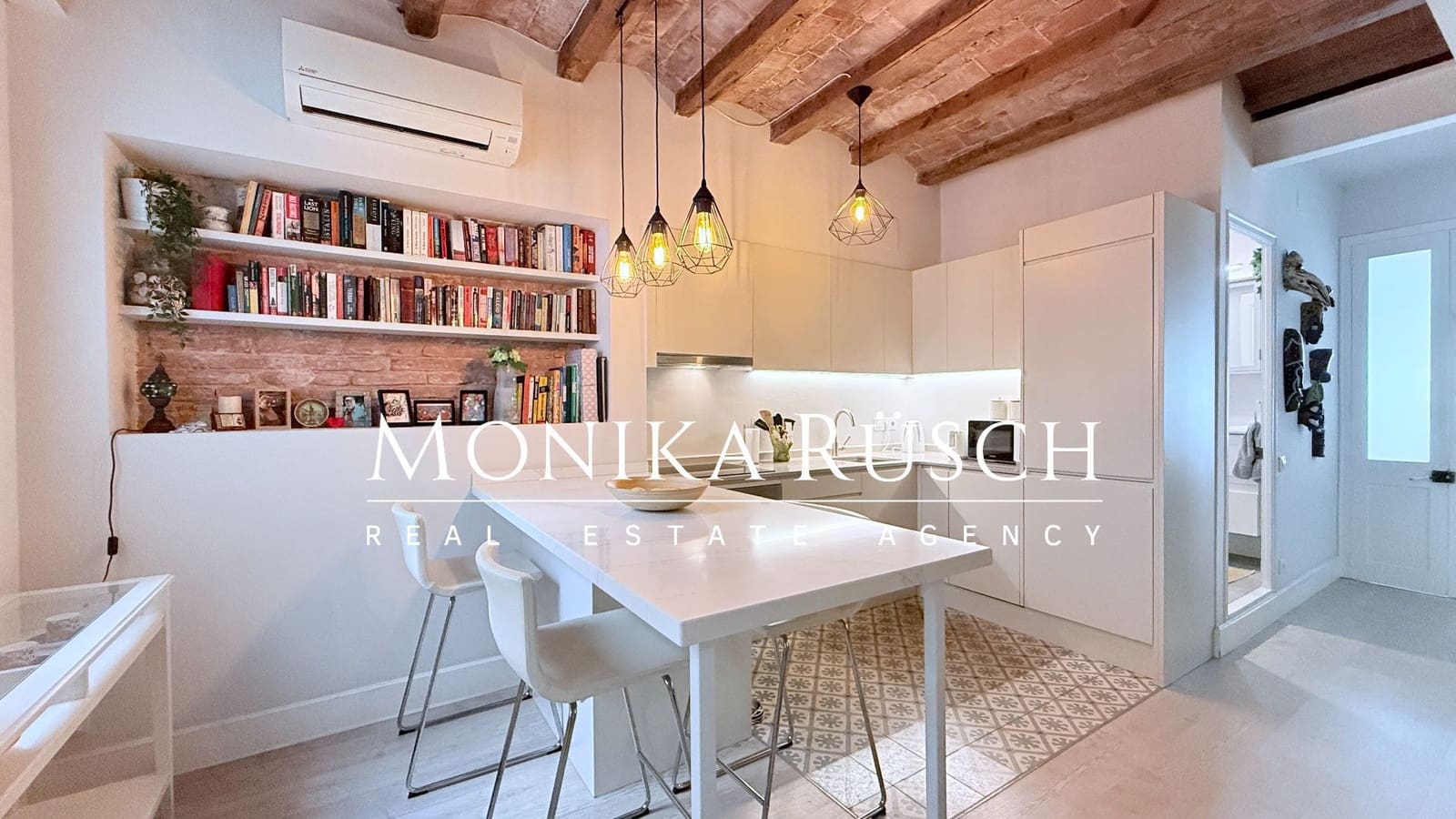 2 bedroom Flat for sale in Barcelona city - € 436,000 (Ref: 9382316)