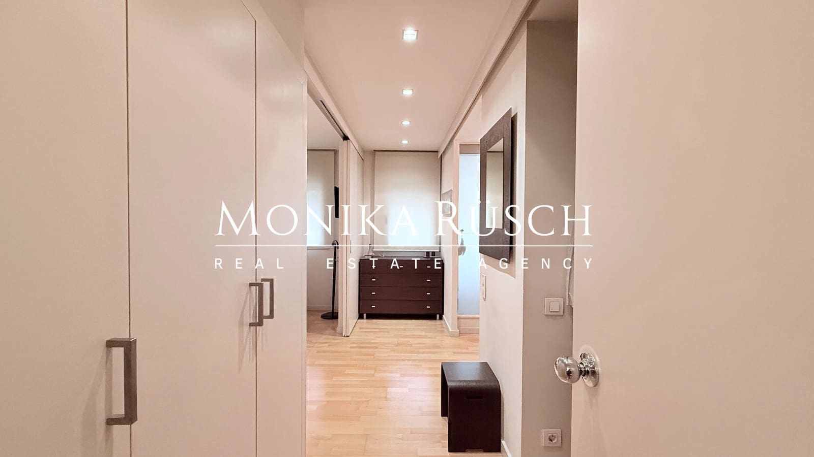 3 bedroom Flat for sale in Barcelona city with garage - € 1,075,000 (Ref: 9410523)
