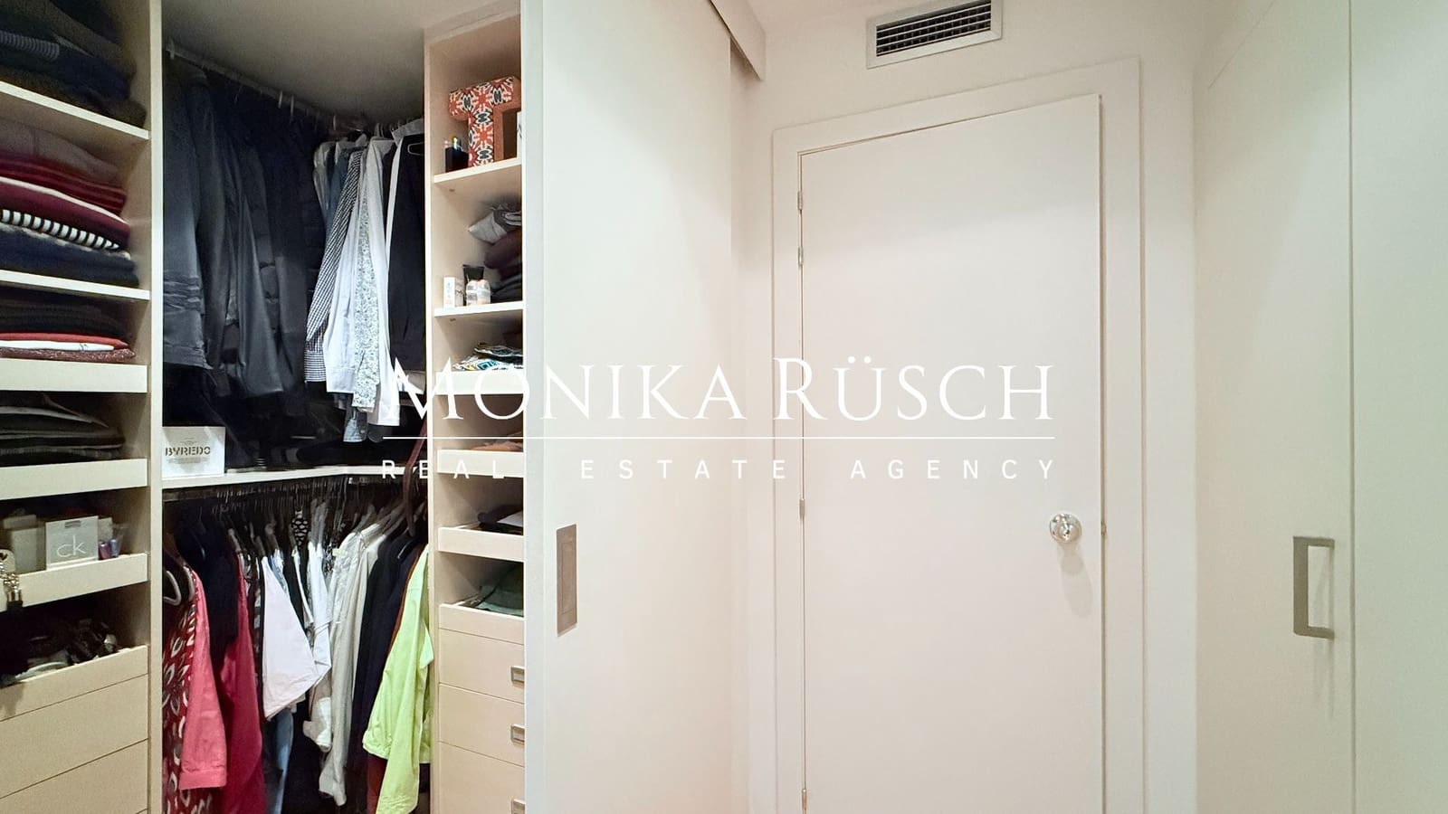 3 bedroom Flat for sale in Barcelona city with garage - € 1,075,000 (Ref: 9410523)