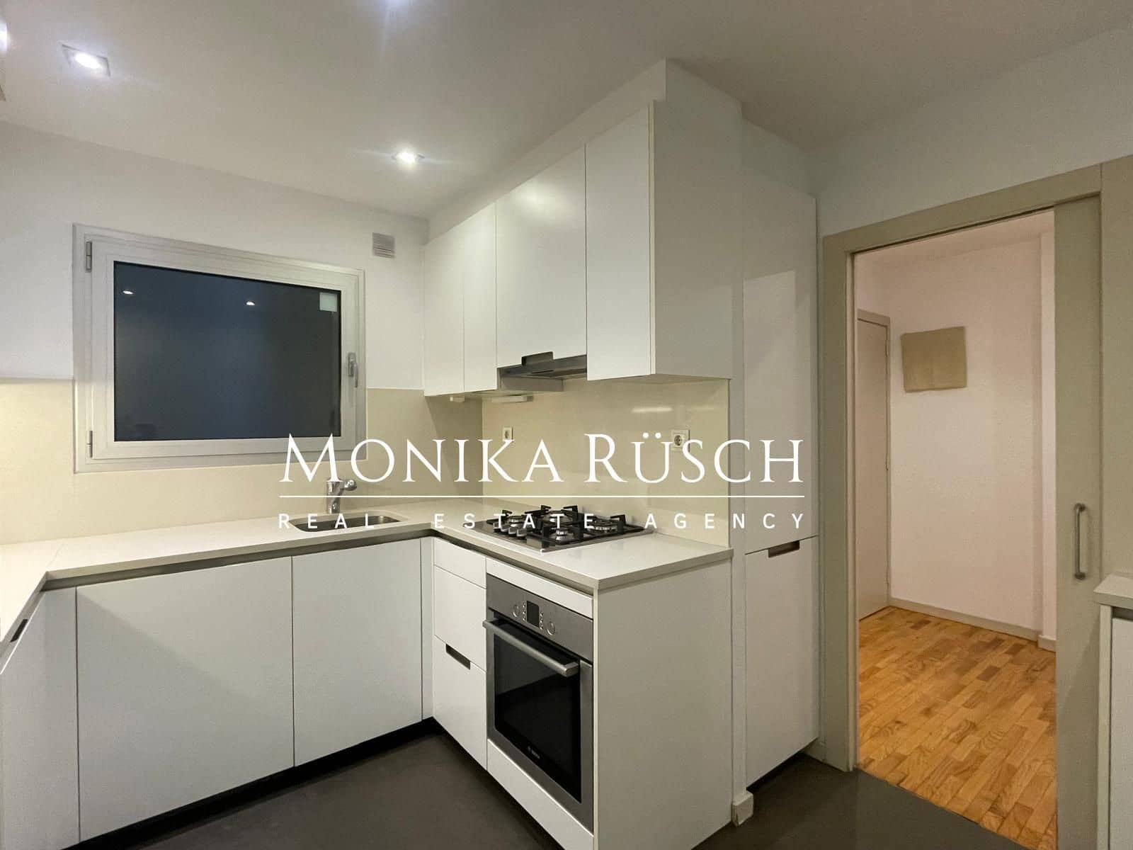 4 sypialnia Mieszkanie na sprzedaż w Miasto Barcelona z garażem - 895 000 € (Ref: 9433031)