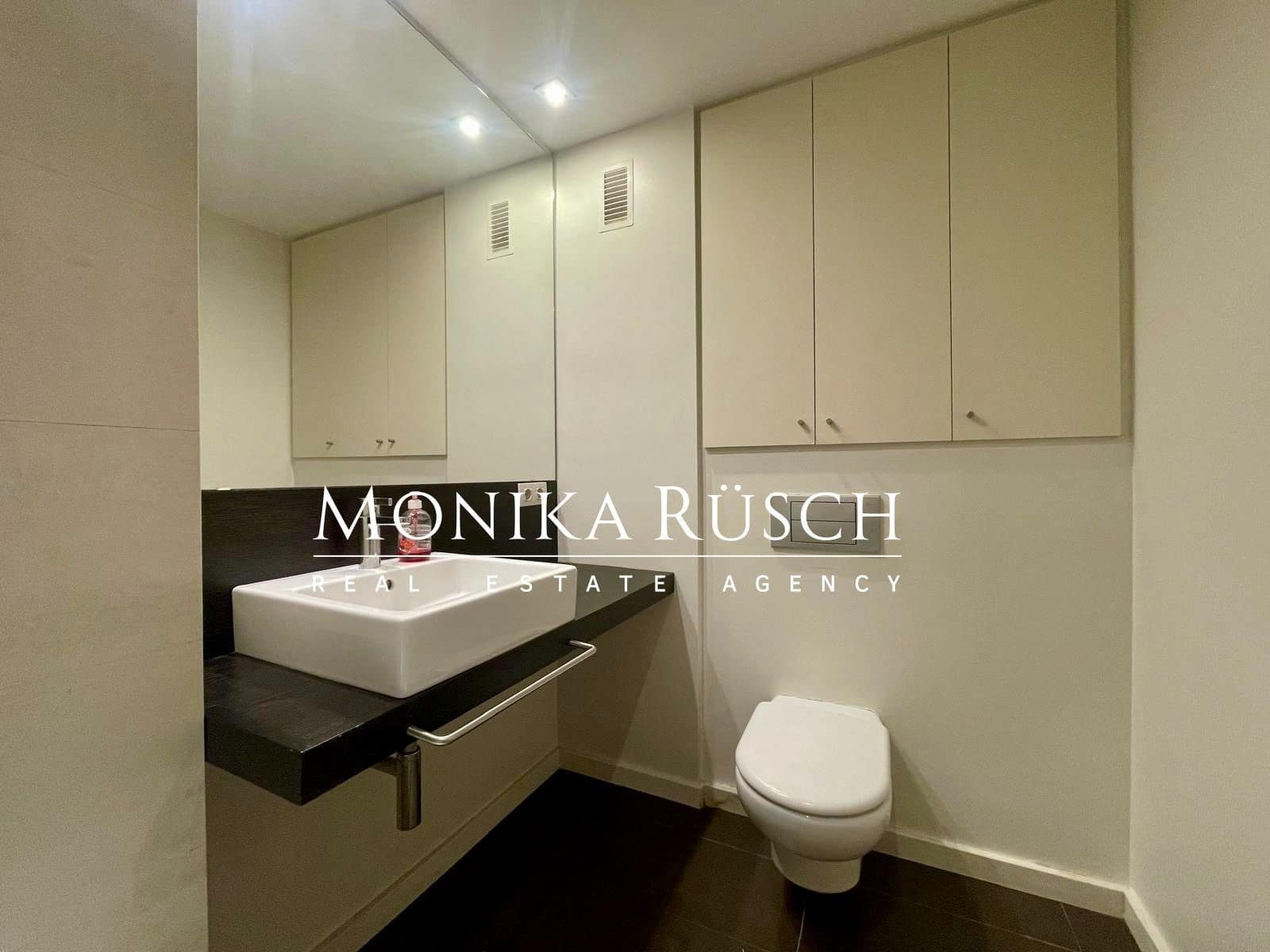 4 sypialnia Mieszkanie na sprzedaż w Miasto Barcelona z garażem - 895 000 € (Ref: 9433031)