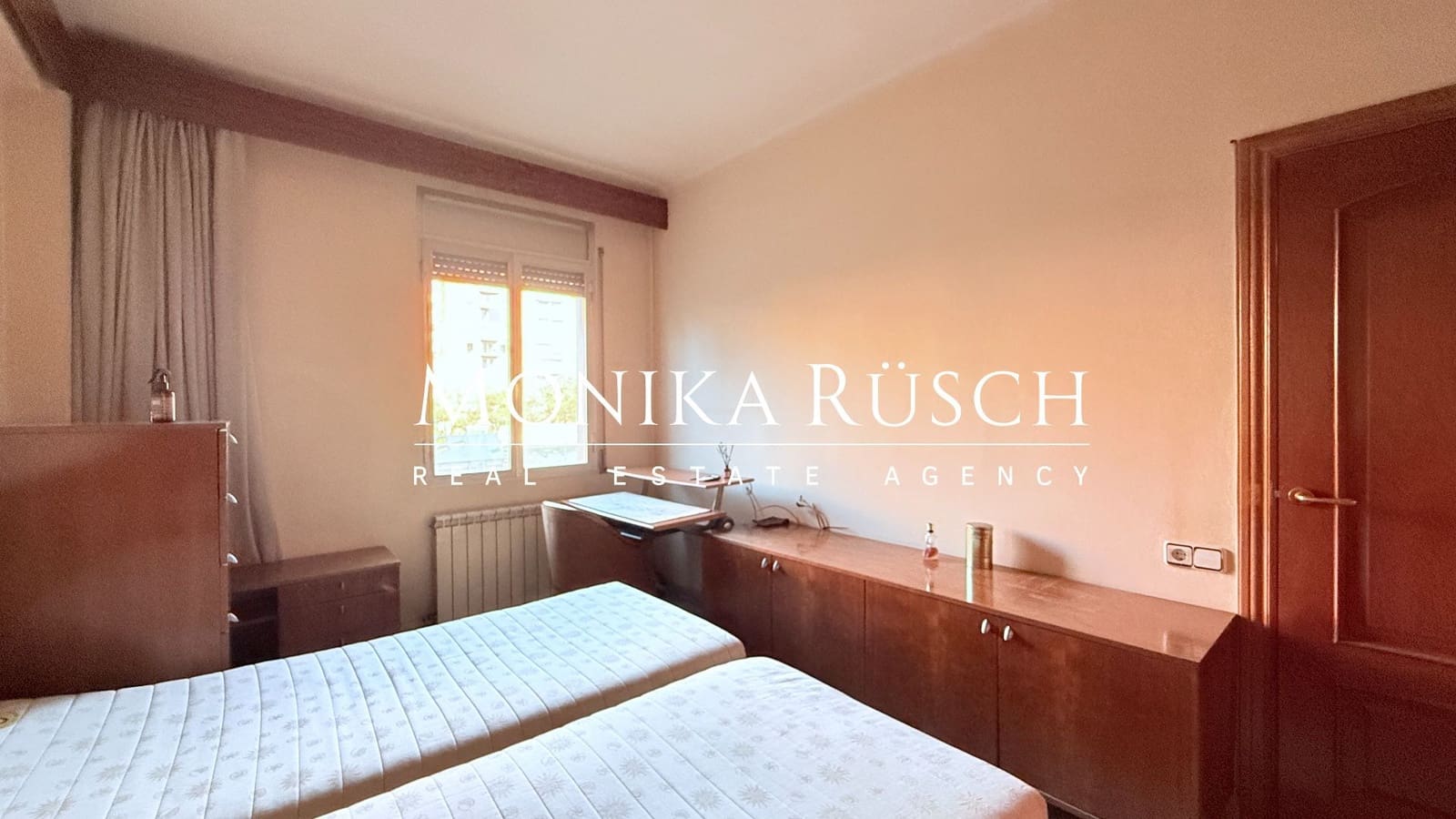 4 Zimmer Wohnung zu verkaufen in Barcelona Stadt - 370.000 € (Ref: 9439447)