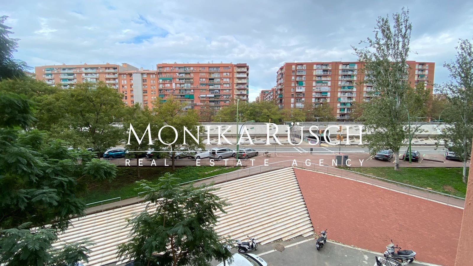 4 Zimmer Wohnung zu verkaufen in Barcelona Stadt - 370.000 € (Ref: 9439447)