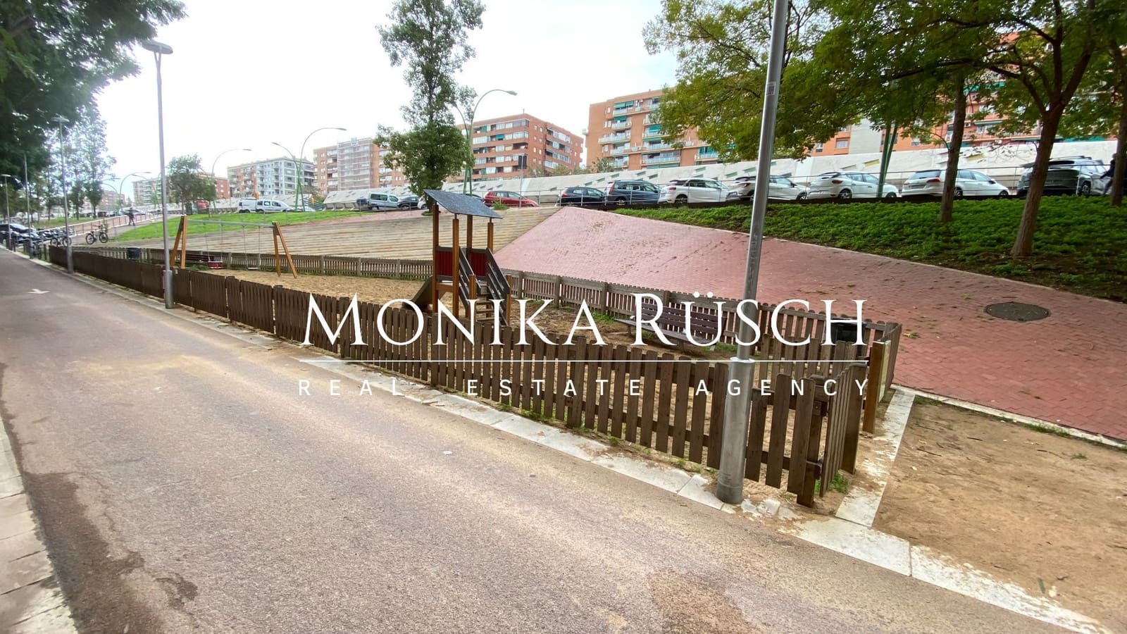 4 Zimmer Wohnung zu verkaufen in Barcelona Stadt - 370.000 € (Ref: 9439447)