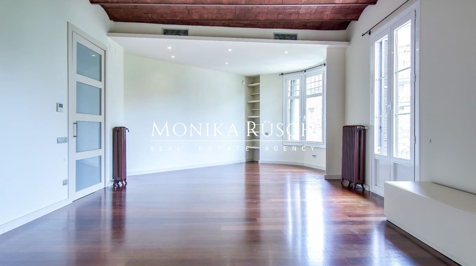 4 camera da letto Appartamento da affittare in Barcelona citta - 4.850 € (Rif: 9441243)