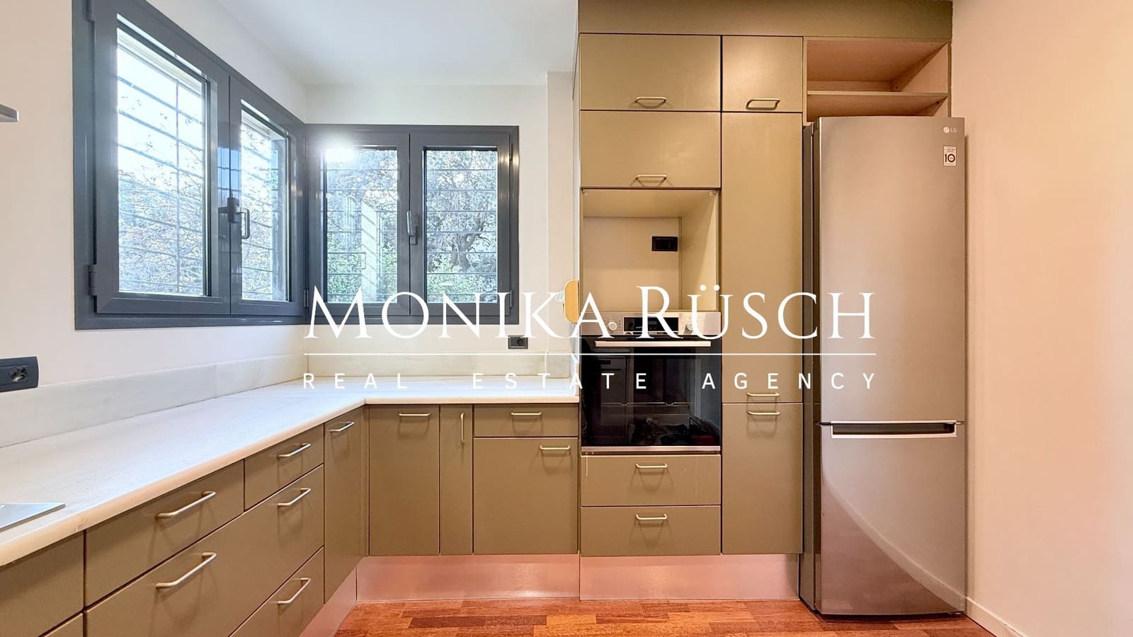 5 soveværelse Villa til leje i Barcelona by med garage - € 7.500 (Ref: 9448578)