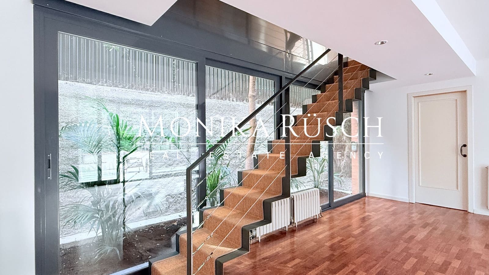 5 soveværelse Villa til leje i Barcelona by med garage - € 7.500 (Ref: 9448578)