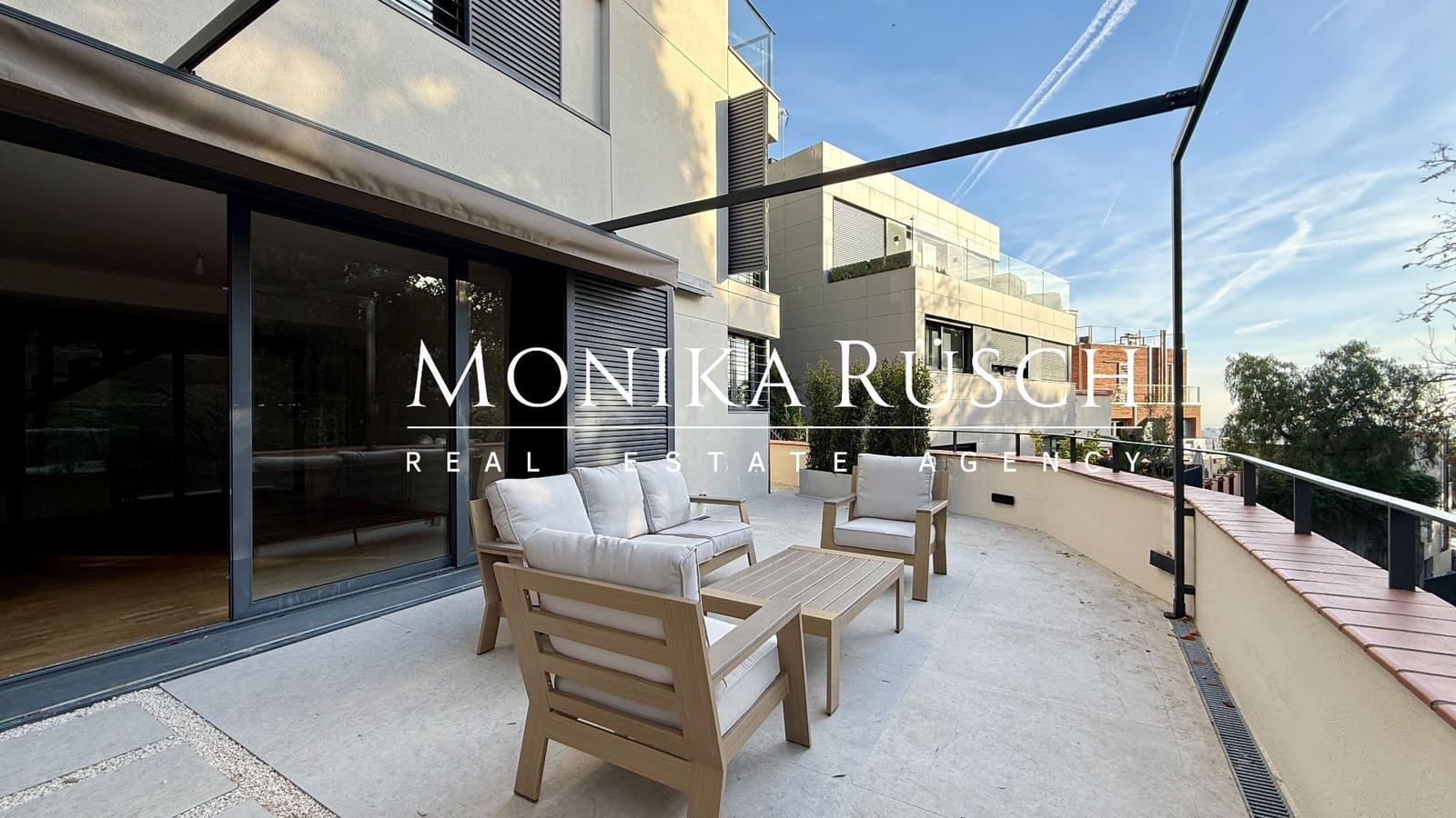 5 soveværelse Villa til leje i Barcelona by med garage - € 7.500 (Ref: 9448578)