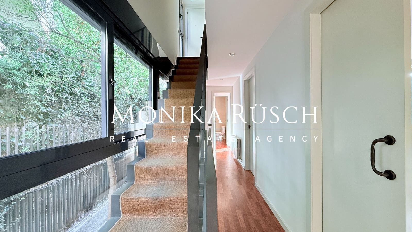 5 soveværelse Villa til leje i Barcelona by med garage - € 7.500 (Ref: 9448578)