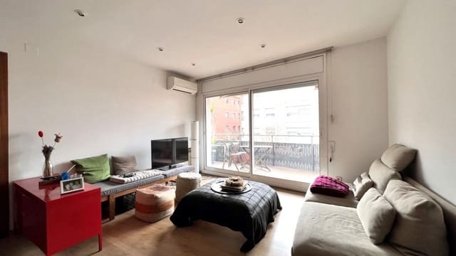 3 slaapkamer Flat te huur in Sant Feliu de Llobregat met garage - € 1.546 (Ref: 9472012)