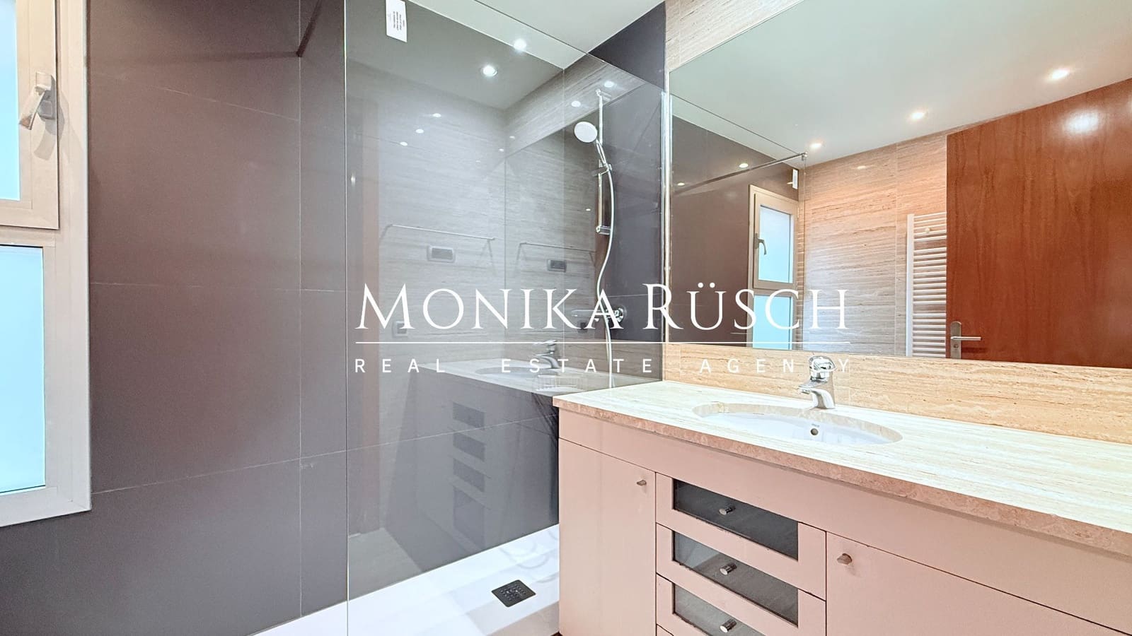 4 makuuhuone Asunto vuokrattavana paikassa Barcelona kaupunki mukana 
autotalli - 3 700 € (Ref: 9481766)