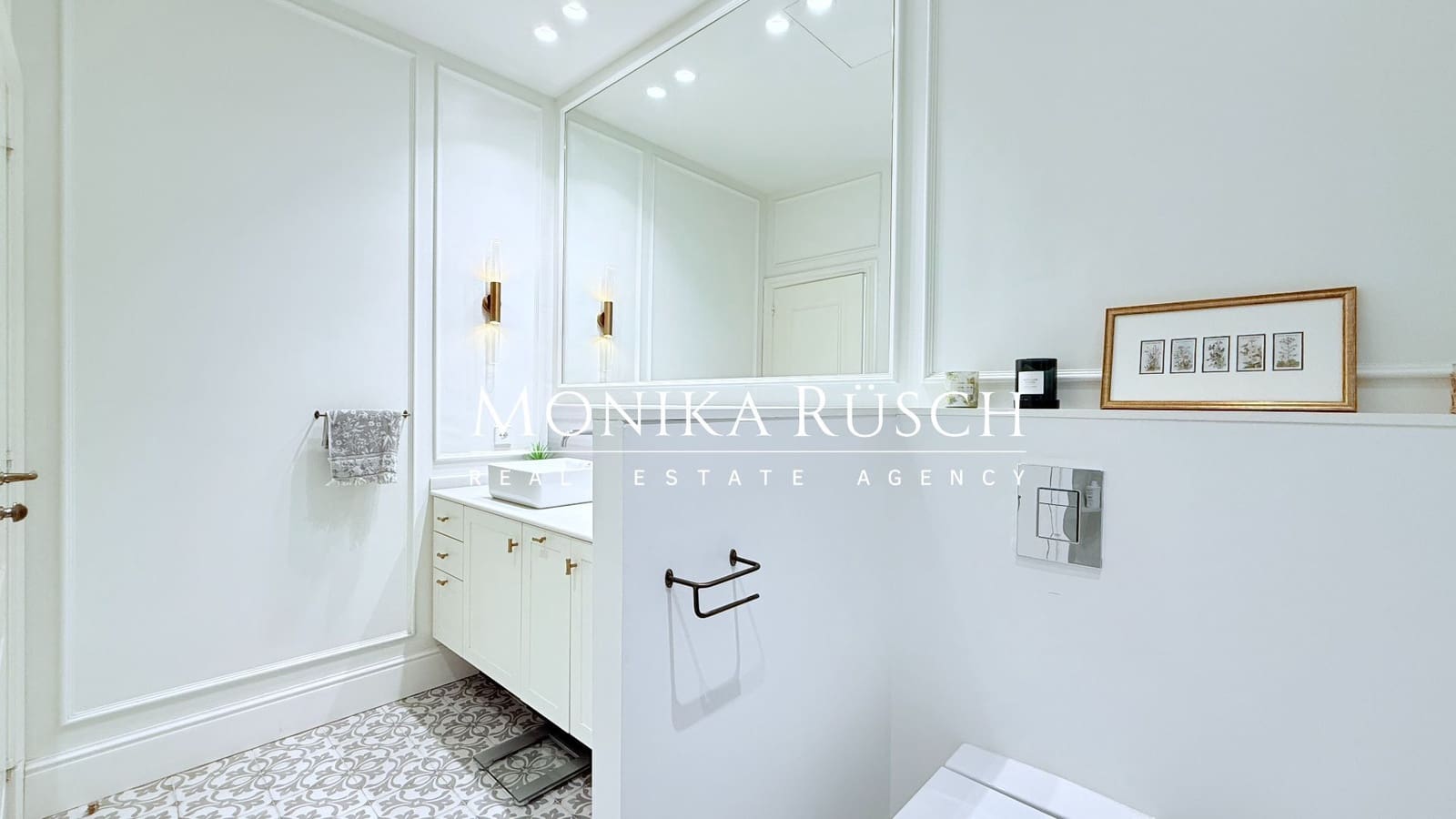 3 bedroom Flat for sale in Barcelona city - € 1,125,000 (Ref: 9485137)