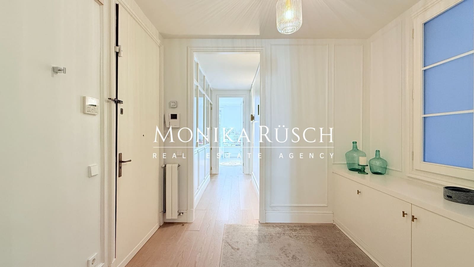 3 bedroom Flat for sale in Barcelona city - € 1,125,000 (Ref: 9485137)