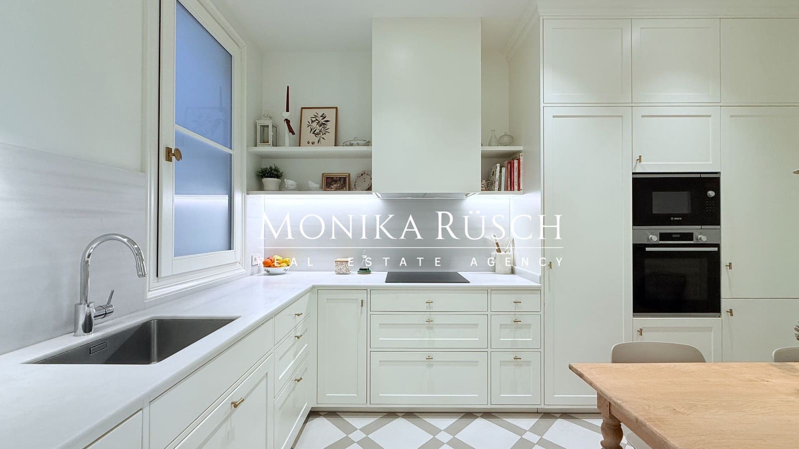 3 bedroom Flat for sale in Barcelona city - € 1,125,000 (Ref: 9485137)