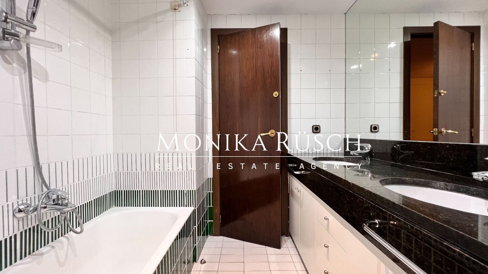 Piso de 4 habitaciones en Barcelona ciudad en alquiler con garaje - 4.500 € (Ref: 9491069)