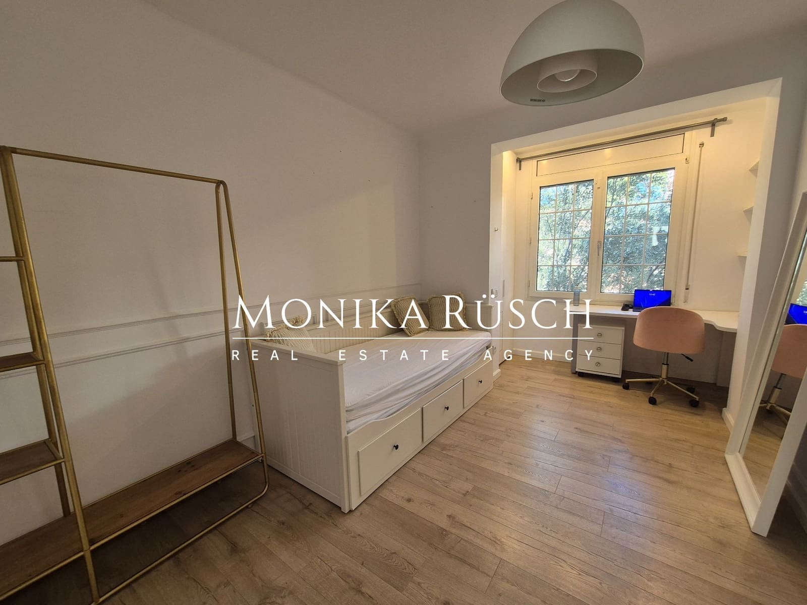 4 makuuhuone Paritalo vuokrattavana paikassa Sant Just Desvern mukana 
autotalli - 3 800 € (Ref: 9494264)