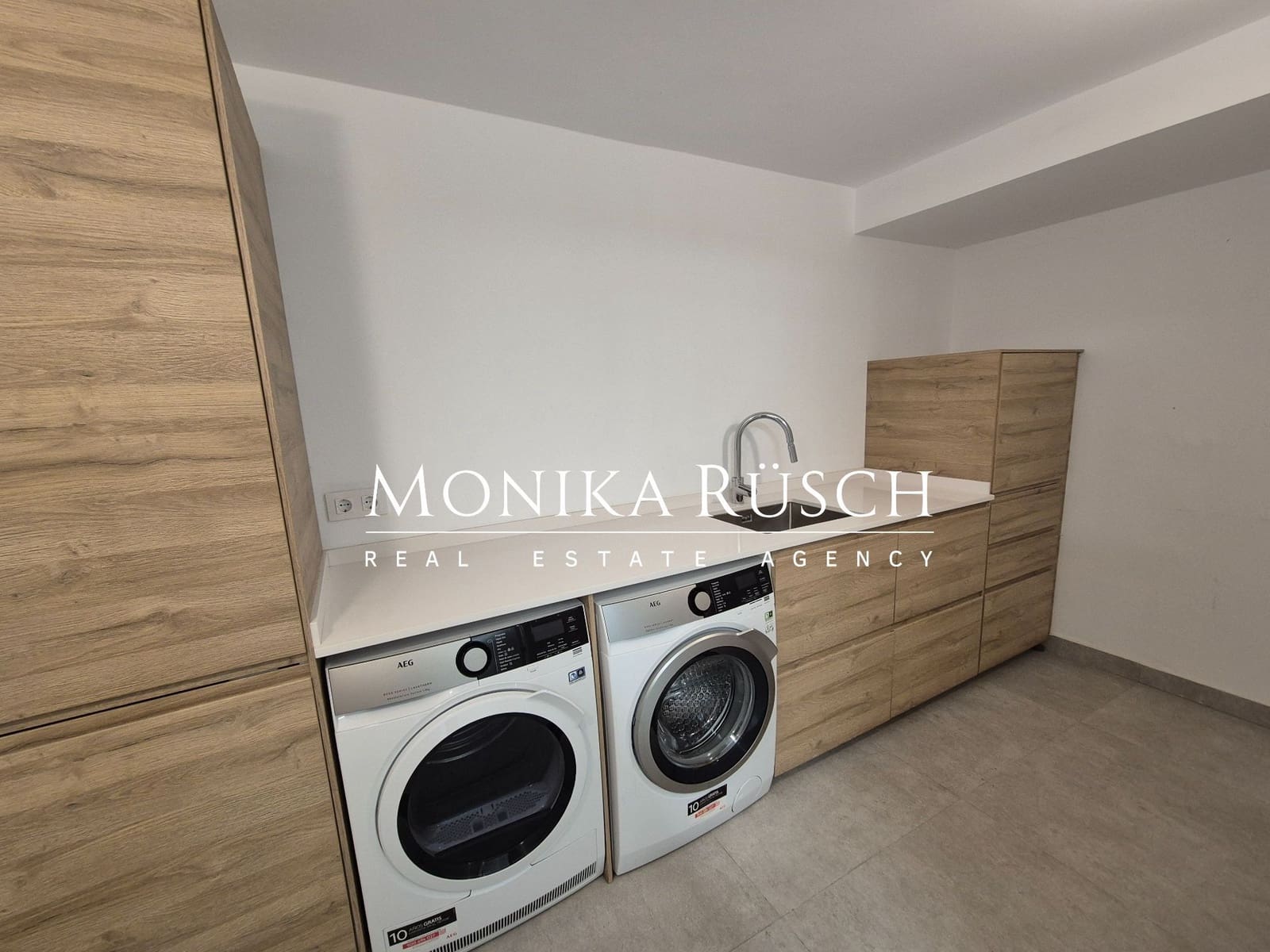 4 makuuhuone Paritalo vuokrattavana paikassa Sant Just Desvern mukana 
autotalli - 3 800 € (Ref: 9494264)