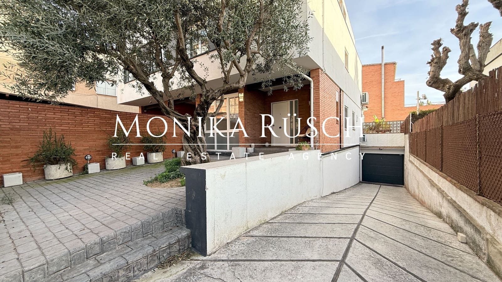 4 makuuhuone Paritalo vuokrattavana paikassa Sant Just Desvern mukana 
autotalli - 3 500 € (Ref: 9494264)