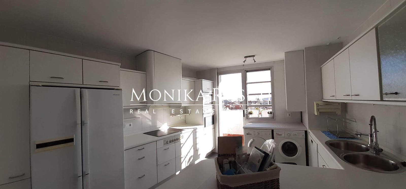 4 soveværelse Lejlighed til salg i Barcelona by med garage - € 1.380.000 (Ref: 9503824)