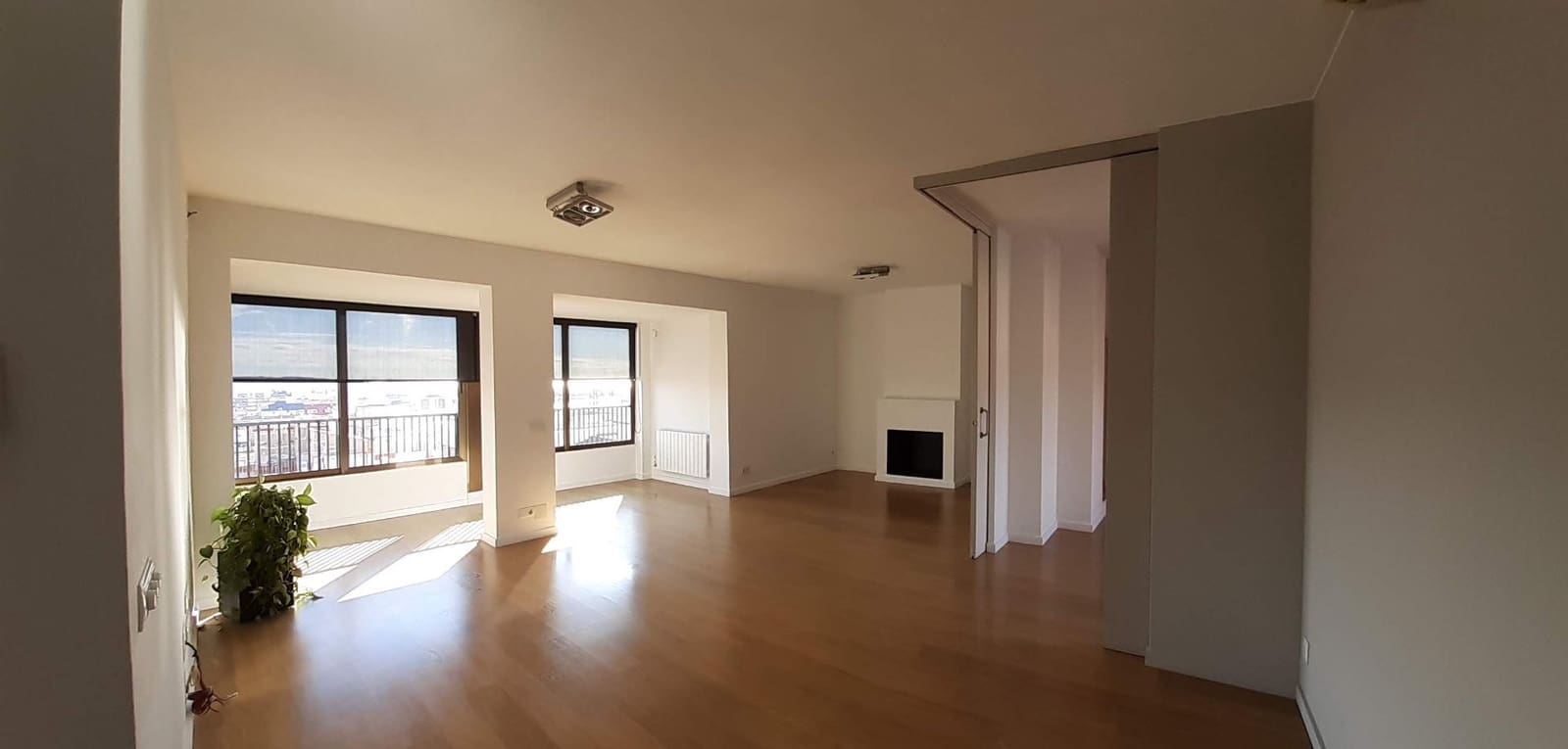4 soveværelse Lejlighed til salg i Barcelona by med garage - € 1.380.000 (Ref: 9503824)