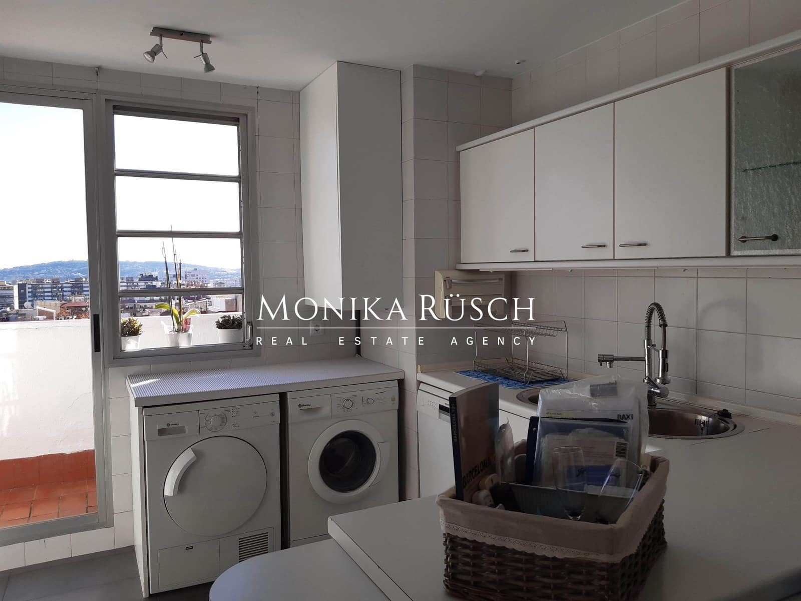 4 soveværelse Lejlighed til salg i Barcelona by med garage - € 1.380.000 (Ref: 9503824)