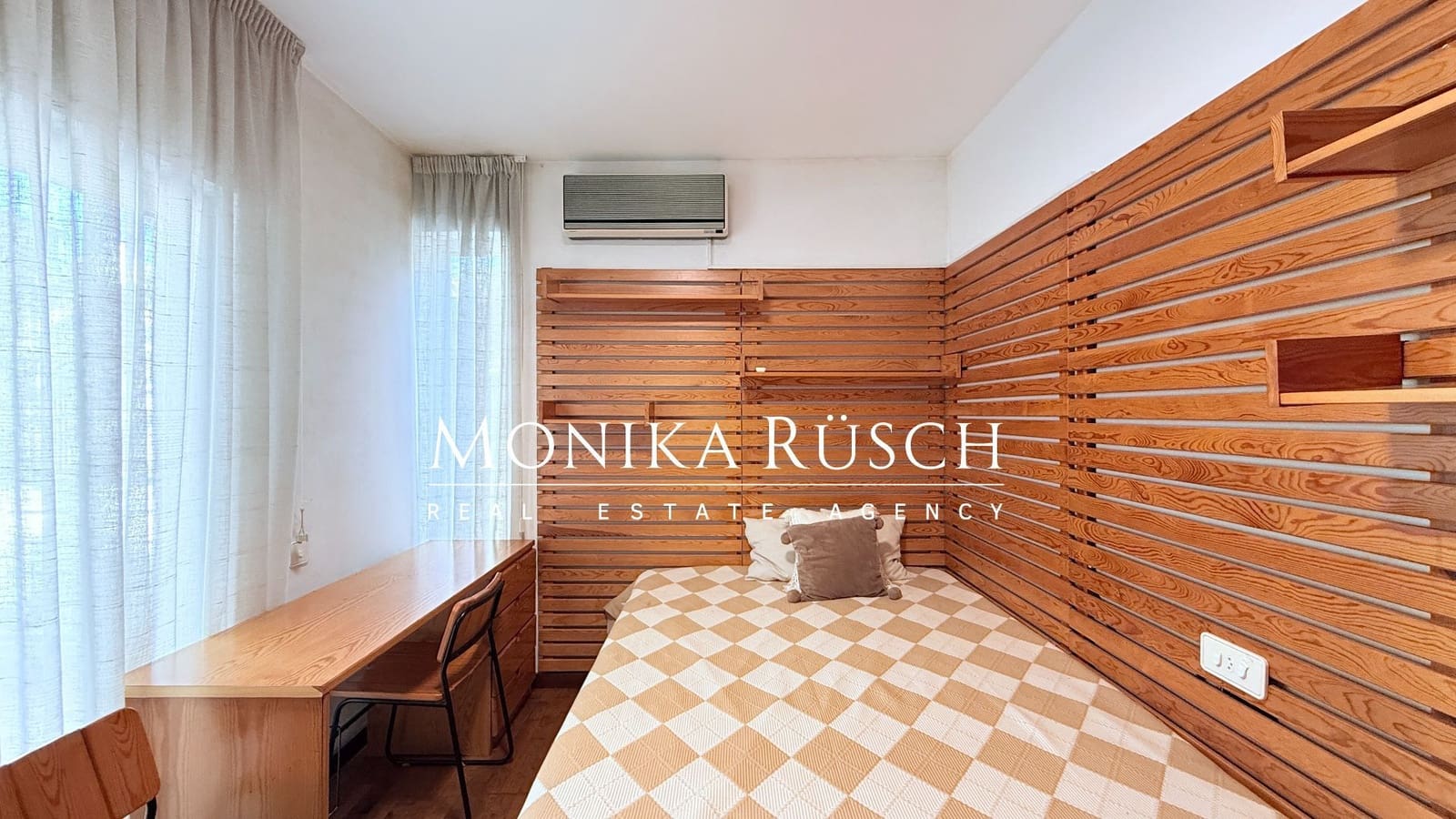 4 sovrum Villa till salu i Gava med pool garage - 1 650 000 € (Ref: 9503825)