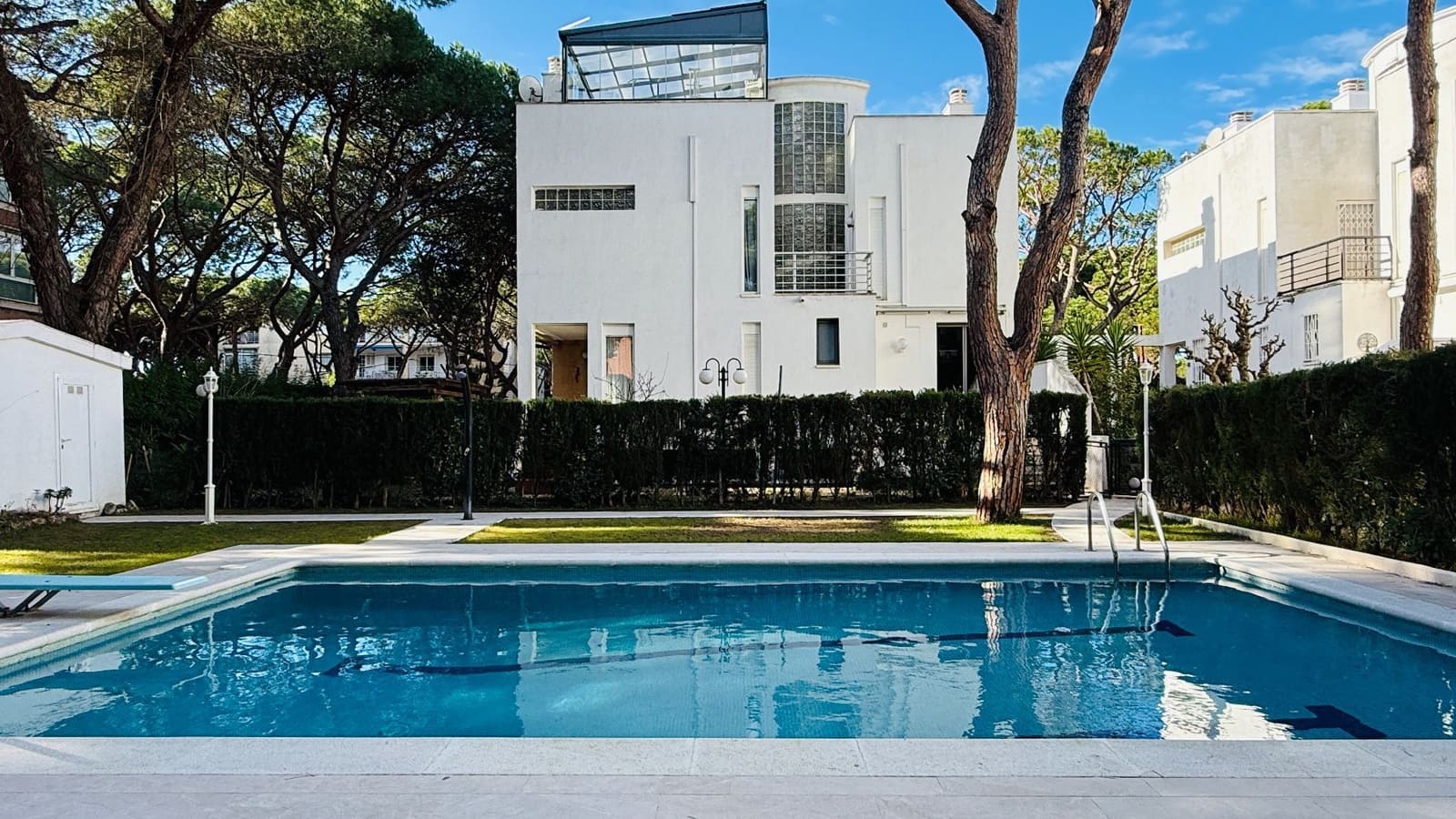 4 camera da letto Villa da affittare in Gava con piscina garage - 6.500 € (Rif: 9503826)