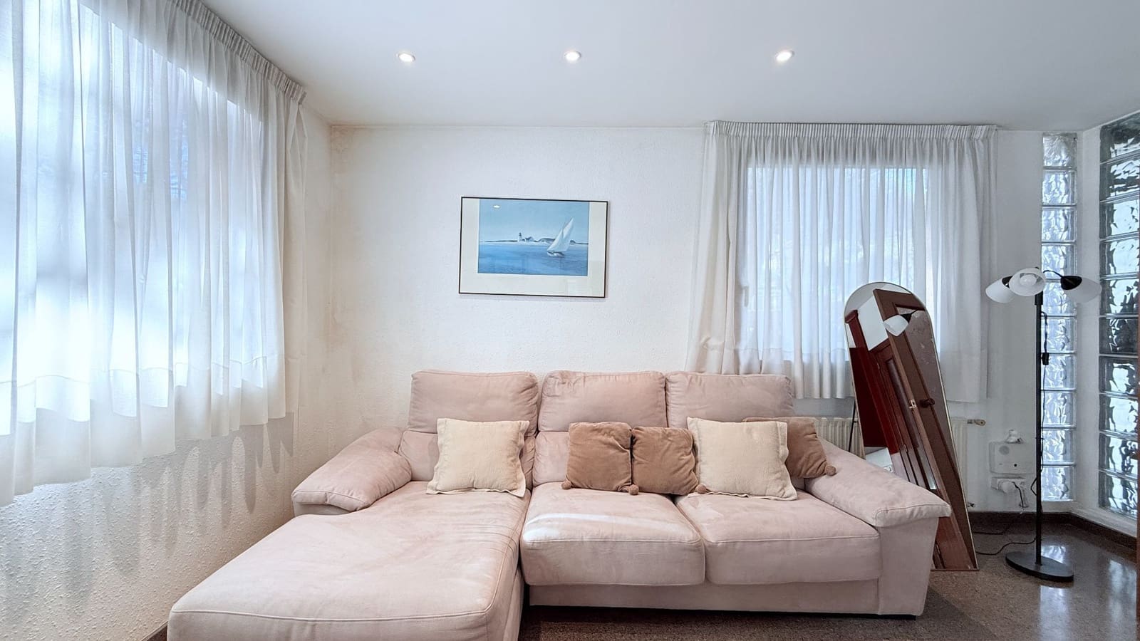 4 camera da letto Villa da affittare in Gava con piscina garage - 6.500 € (Rif: 9503826)