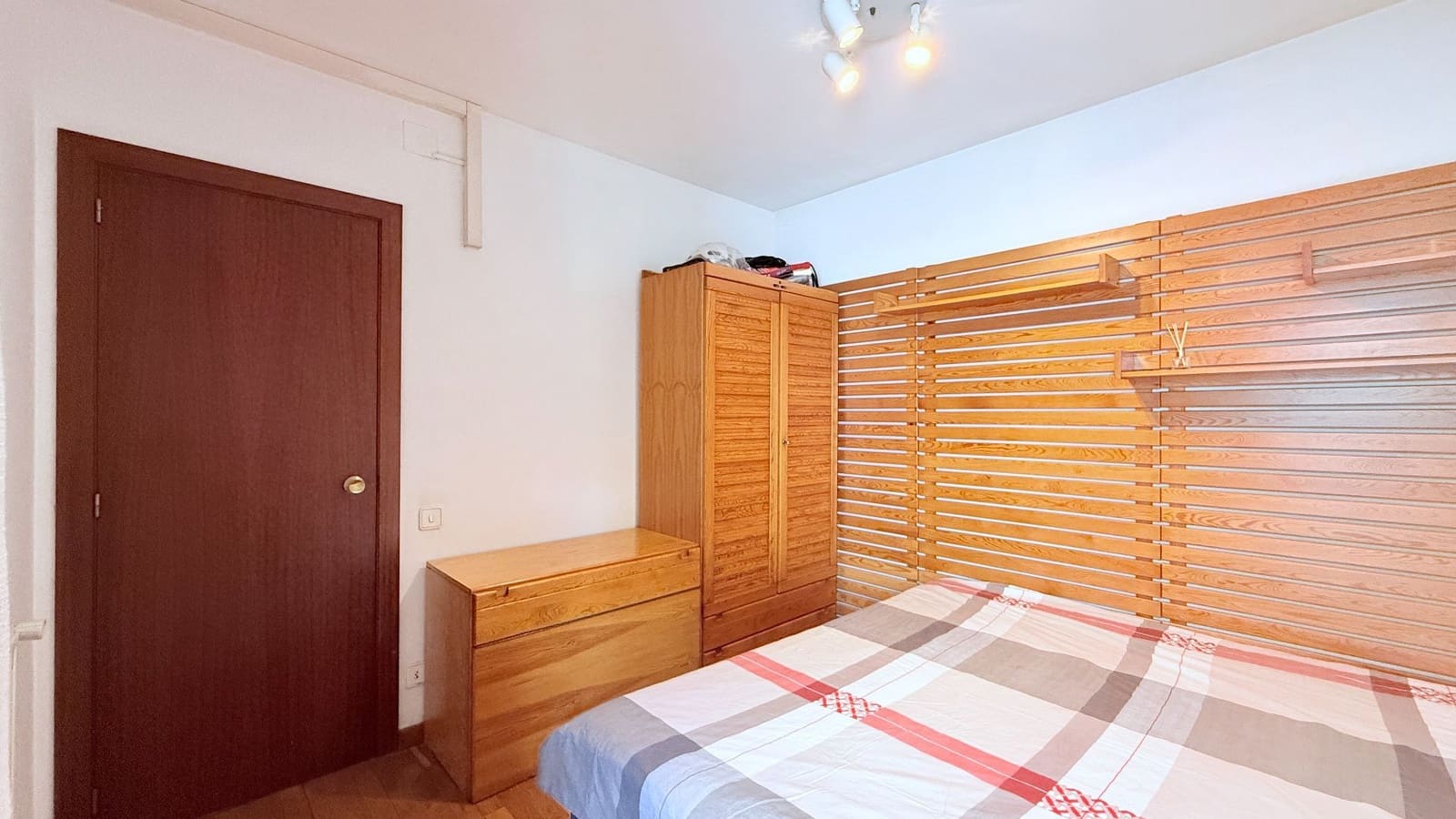 4 camera da letto Villa da affittare in Gava con piscina garage - 6.500 € (Rif: 9503826)