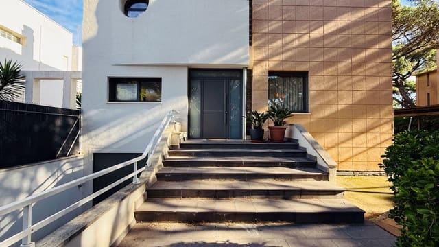 4 camera da letto Villa da affittare in Gavà con piscina garage - 6.500 € (Rif: 9503826)