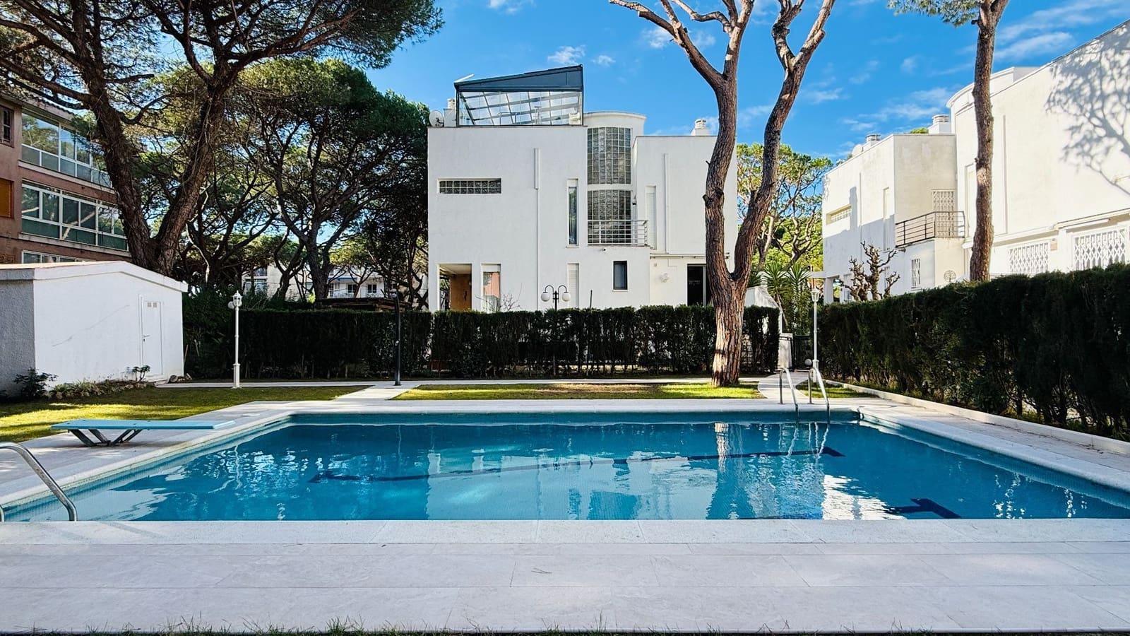 4 camera da letto Villa da affittare in Gava con piscina garage - 6.500 € (Rif: 9503826)