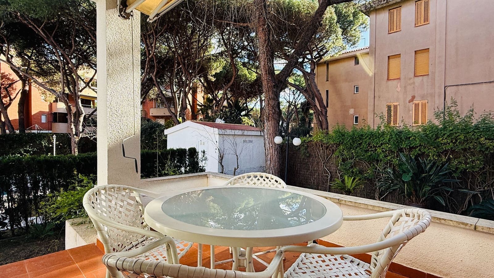 4 camera da letto Villa da affittare in Gava con piscina garage - 6.500 € (Rif: 9503826)