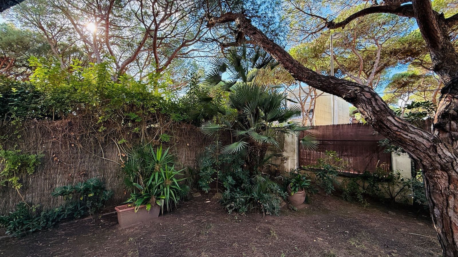 4 camera da letto Villa da affittare in Gava con piscina garage - 6.500 € (Rif: 9503826)