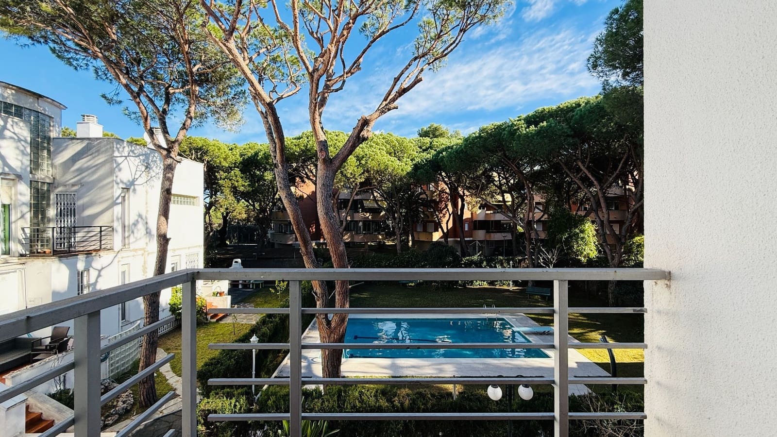 4 camera da letto Villa da affittare in Gava con piscina garage - 6.500 € (Rif: 9503826)