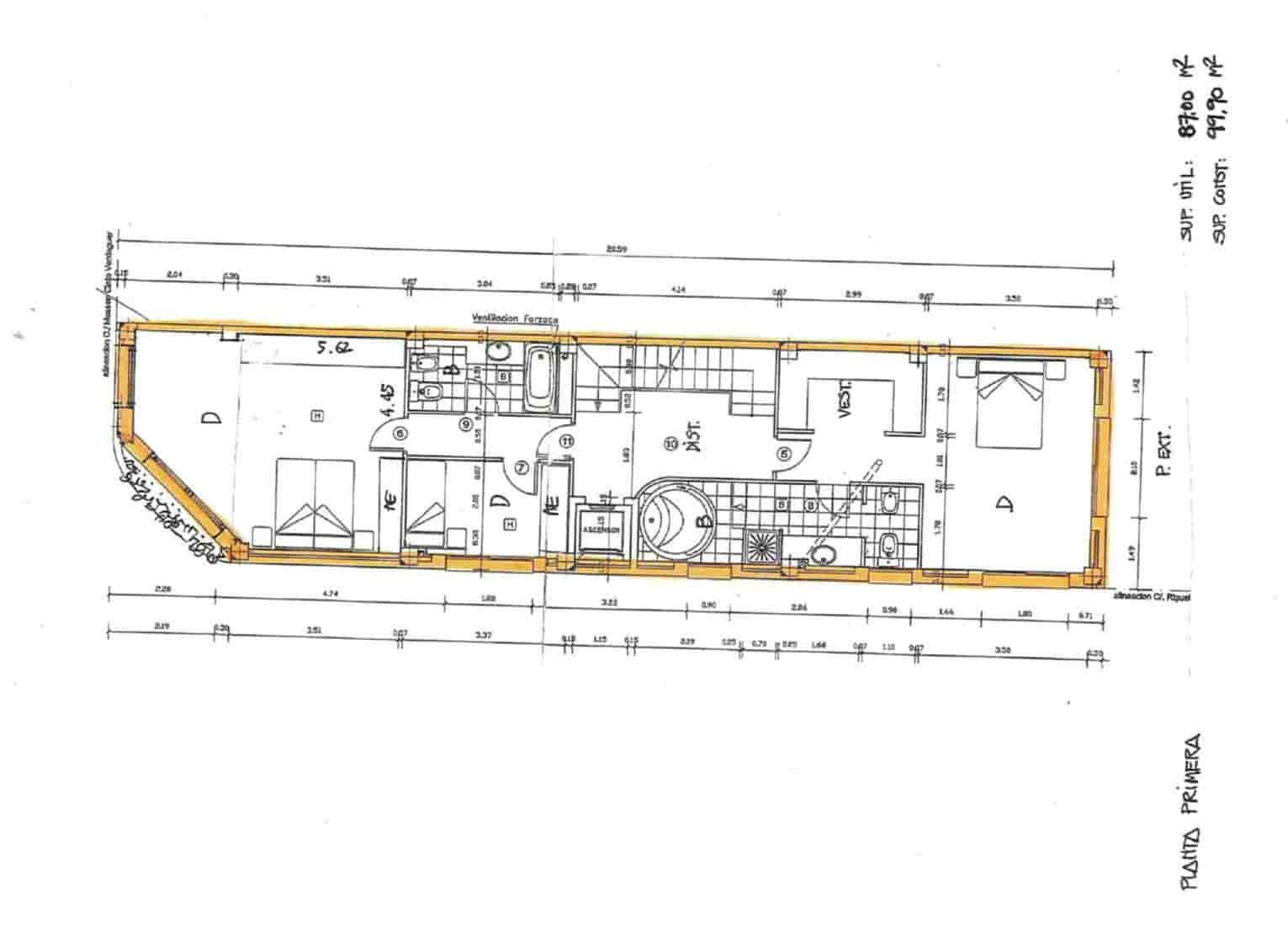 4 makuuhuone Huvila vuokrattavana paikassa El Prat de Llobregat mukana 
autotalli - 2 500 € (Ref: 9512009)