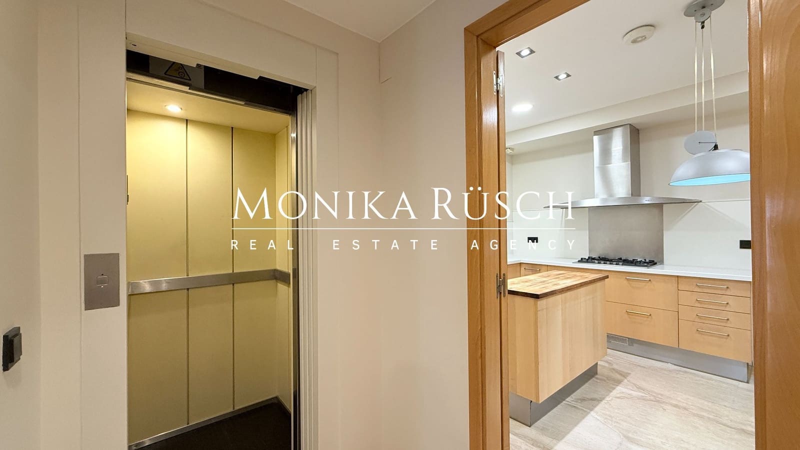 4 makuuhuone Huvila vuokrattavana paikassa El Prat de Llobregat mukana 
autotalli - 2 500 € (Ref: 9512009)