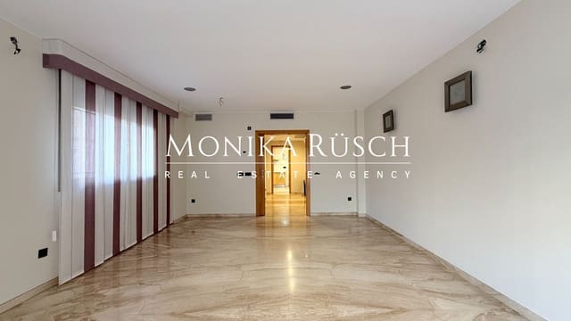 4 makuuhuone Huvila vuokrattavana paikassa El Prat de Llobregat mukana 
autotalli - 2 500 € (Ref: 9512009)