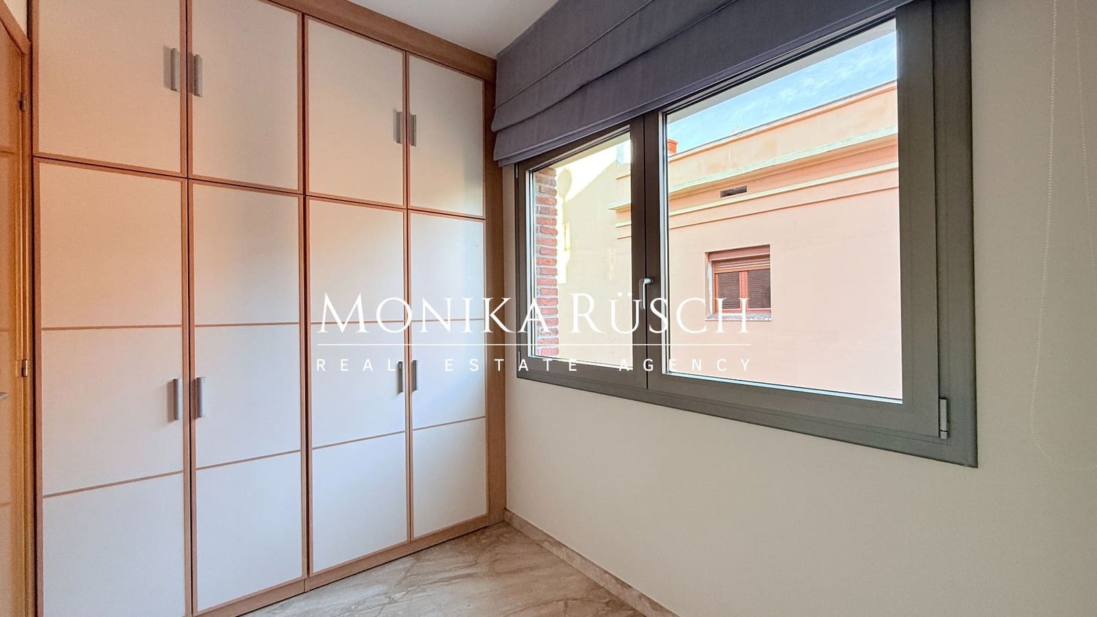 4 makuuhuone Huvila vuokrattavana paikassa El Prat de Llobregat mukana 
autotalli - 2 500 € (Ref: 9512009)